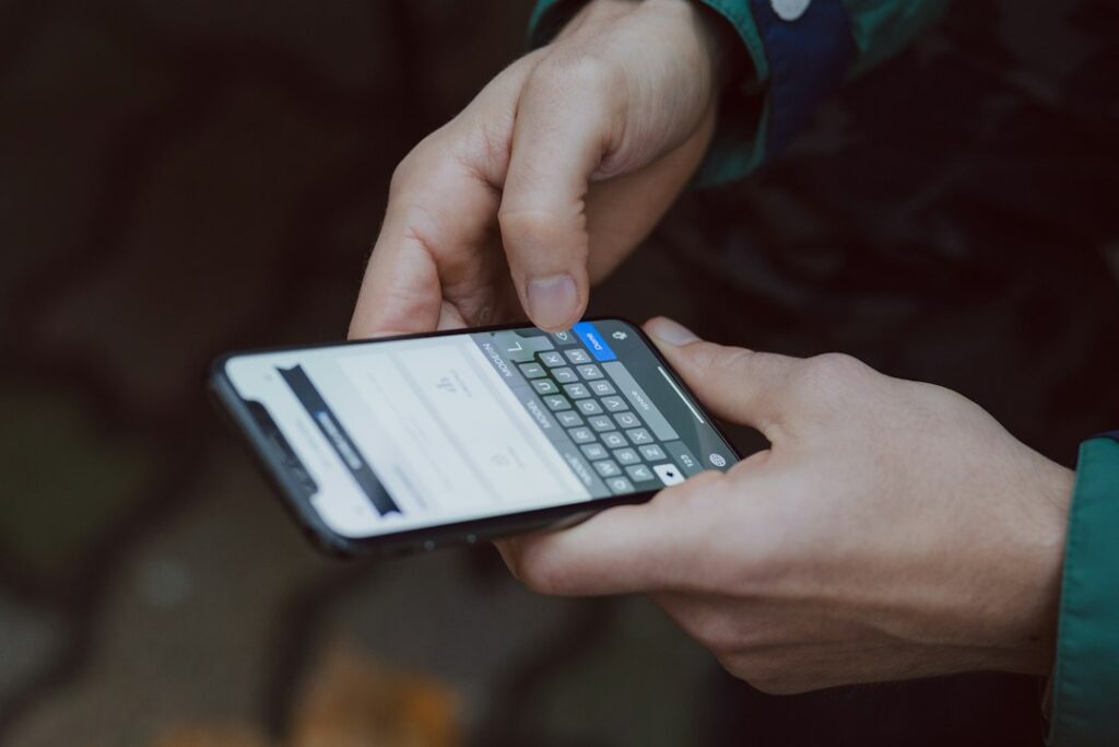 Wat betekent idk op WhatsApp? Betekenis en gebruik uitgelegd